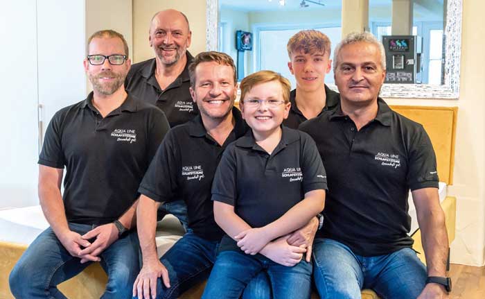 AQUA LINE Team-Foto
